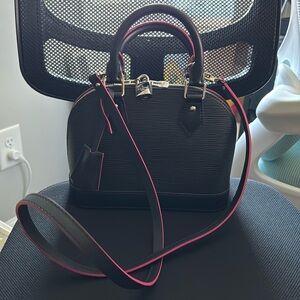 listing-status-banner